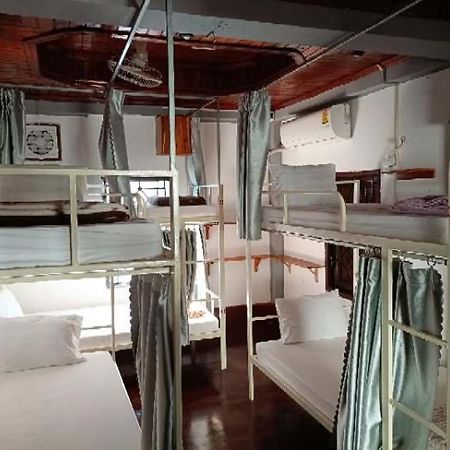 City Backpackers & Travel Luang Prabang Exterior photo
